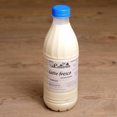 Latte fresco intero (1 litro)